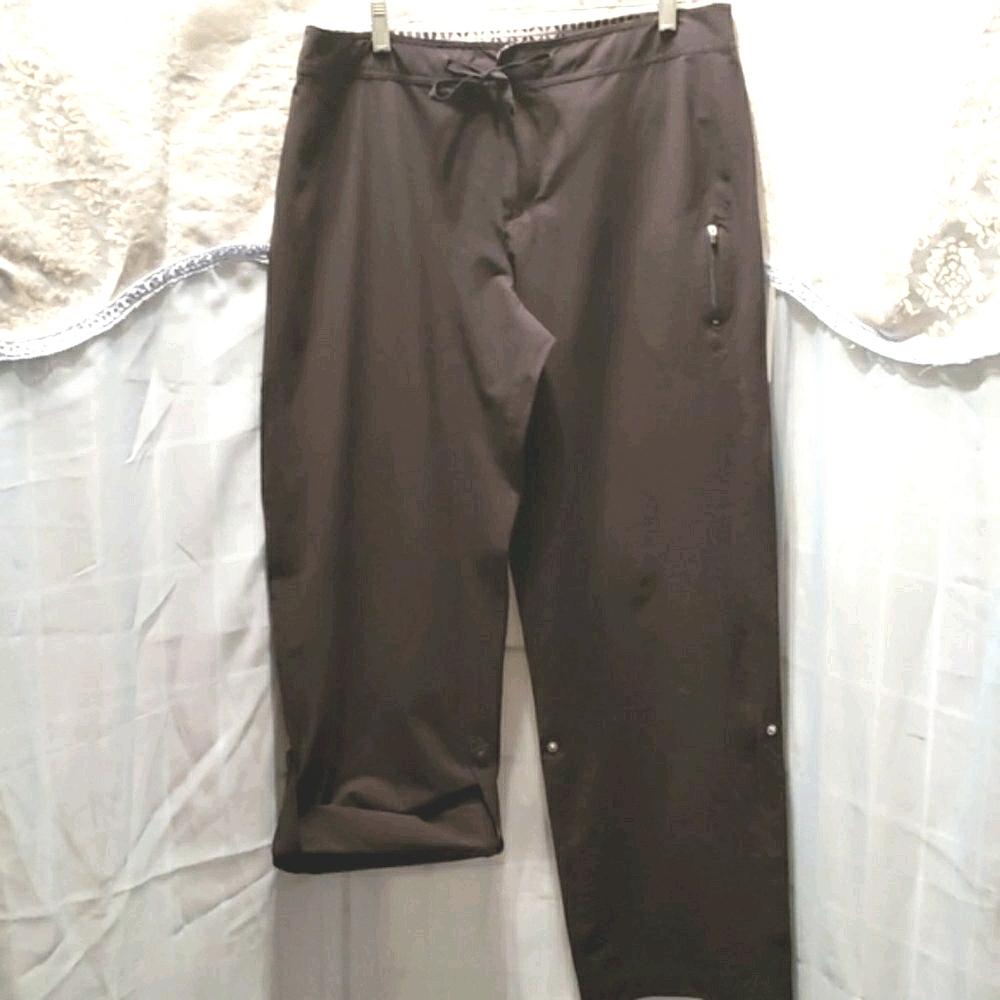 DANSKIN NOW BLACK SNAP/ROLL HEM PANTS SZ L